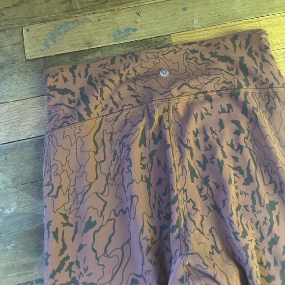 Lululemon Split Hem Groove Pants - Size 8 - Picture 4 of 5